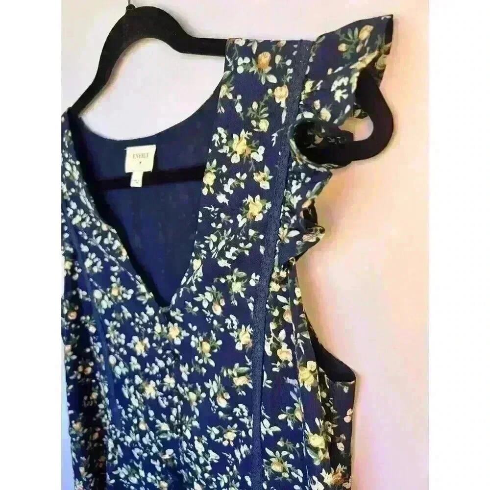 Everly Navy Floral V-Neck Ruffle Flutter Sleeve Button-Front A-line Mini Dress M - Picture 7 of 14